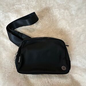 lululemon athletica Everywhere Belt Bag Large 2L